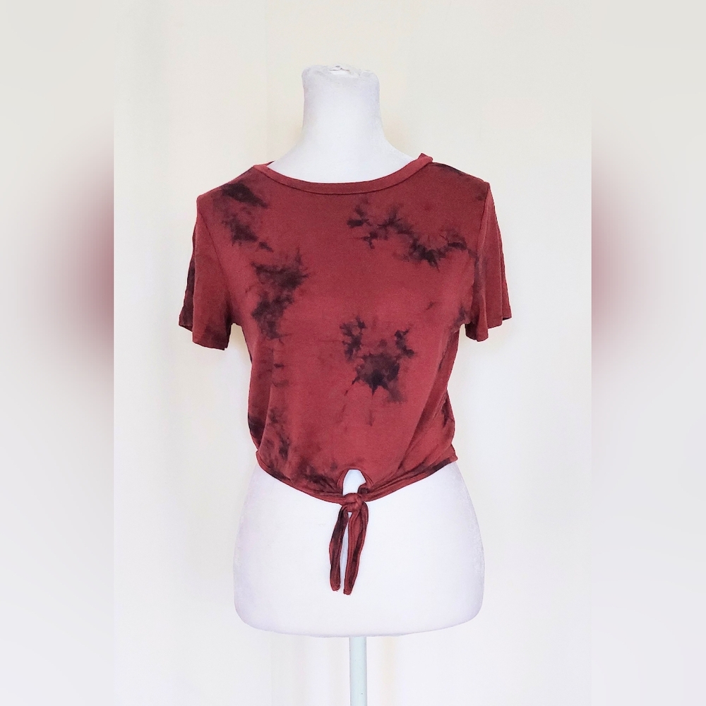 Purple Snow Short Sleeve Cropped Tie Front Shirt Sz Medium Maroon Black Tie Dye